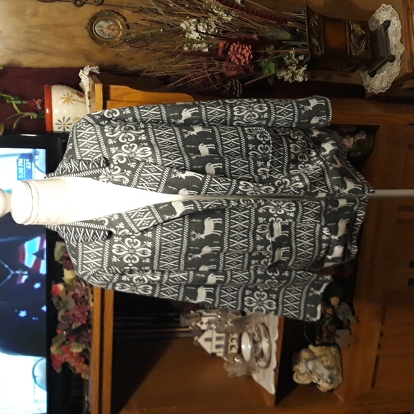 Forever 21 ladies cardigan - Picture 1 of 7